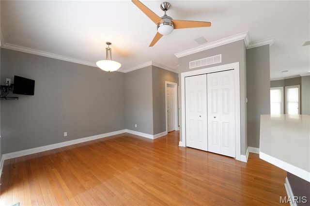 7709 Gannon Avenue, St Louis, MO 63130