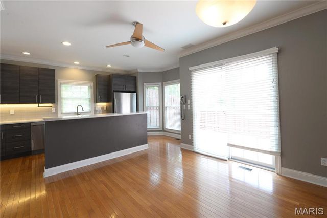 7709 Gannon Avenue, St Louis, MO 63130