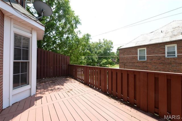 7709 Gannon Avenue, St Louis, MO 63130