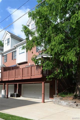 7709 Gannon Avenue, St Louis, MO 63130