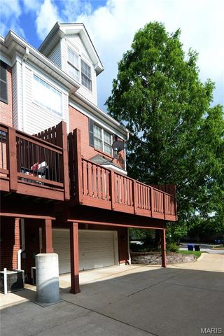 7709 Gannon Avenue, St Louis, MO 63130