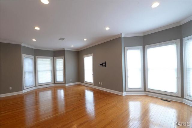 7709 Gannon Avenue, St Louis, MO 63130