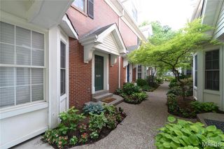 7709 Gannon Avenue, St Louis, MO 63130