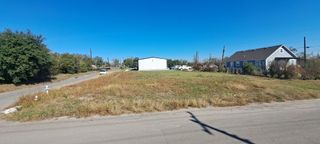 304 Burkett ST, Taylor, TX 76574