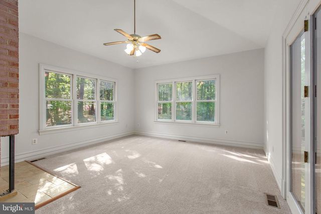 6800 WEEDON DR, Fredericksburg, VA 22407