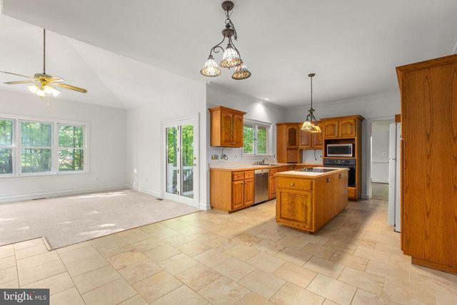 6800 WEEDON DR, Fredericksburg, VA 22407