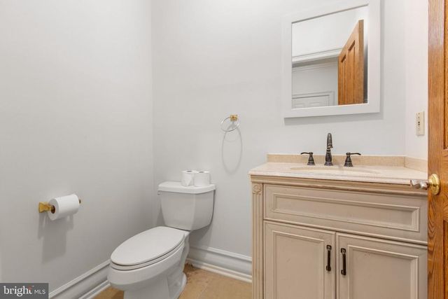 6800 WEEDON DR, Fredericksburg, VA 22407