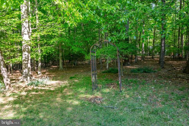 6800 WEEDON DR, Fredericksburg, VA 22407