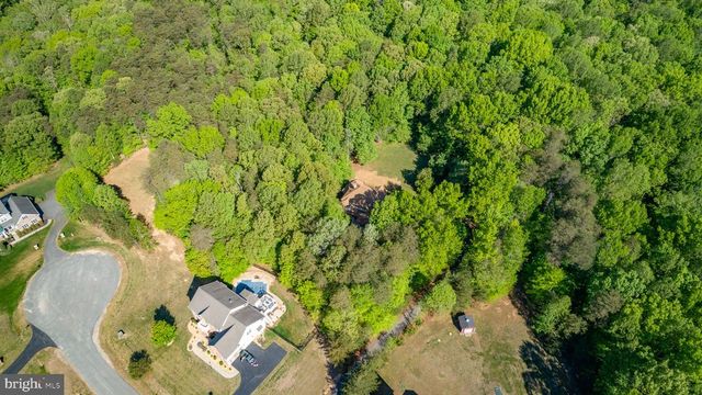 6800 WEEDON DR, Fredericksburg, VA 22407