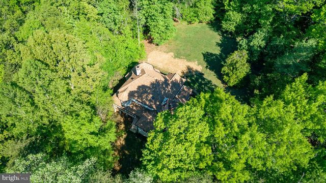 6800 WEEDON DR, Fredericksburg, VA 22407