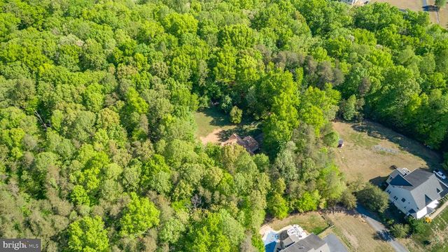 6800 WEEDON DR, Fredericksburg, VA 22407