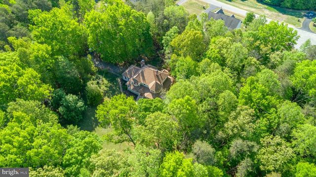 6800 WEEDON DR, Fredericksburg, VA 22407