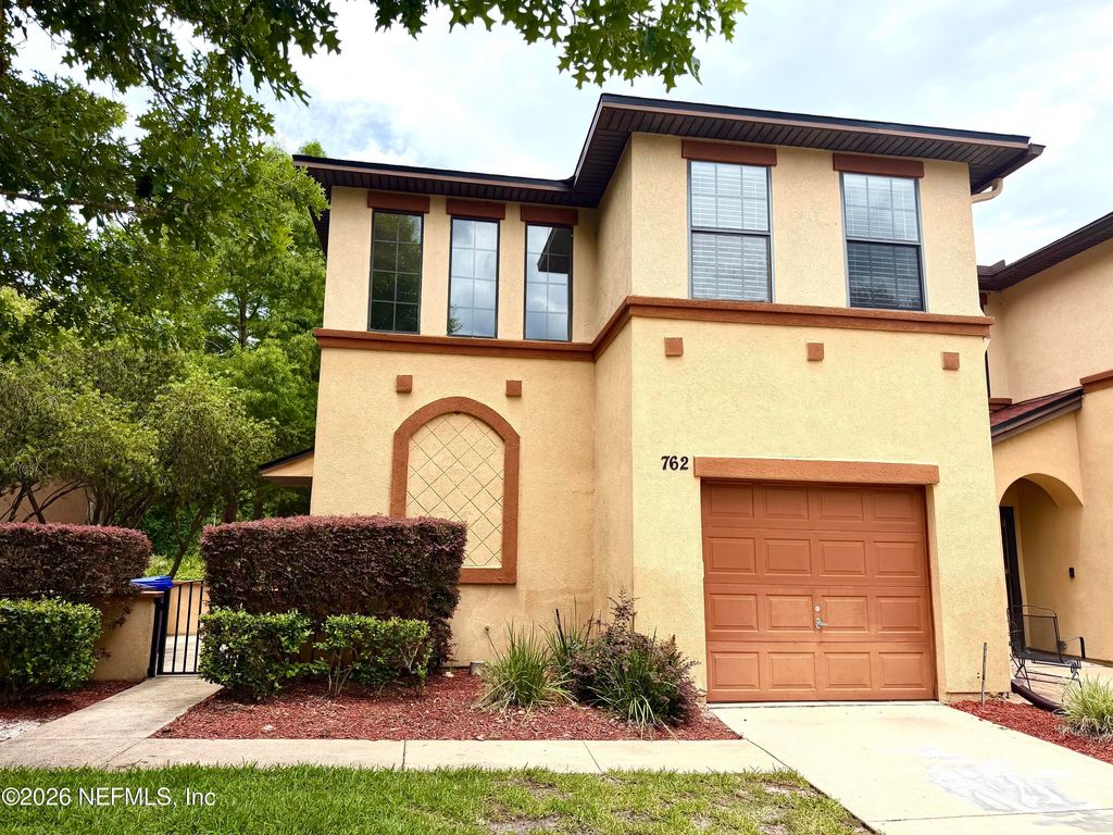762 GINGER MILL Drive, St. Johns, FL 32259