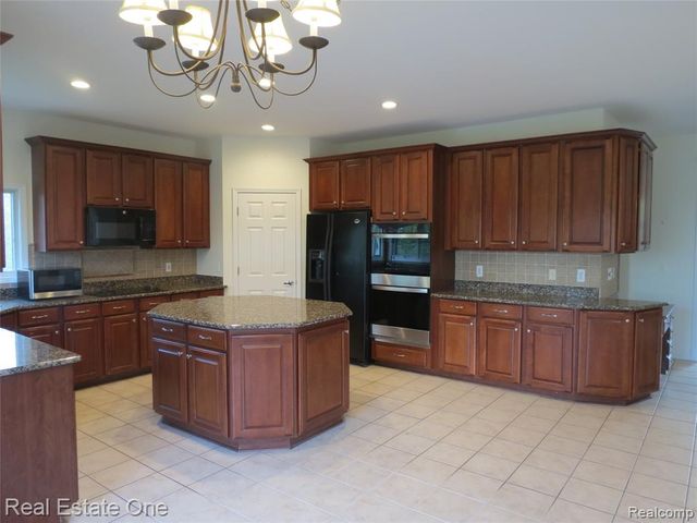 45702 Balfour Court, Novi, MI 48377