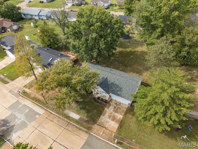 37 Royal Oaks Drive, O'fallon, MO 63366