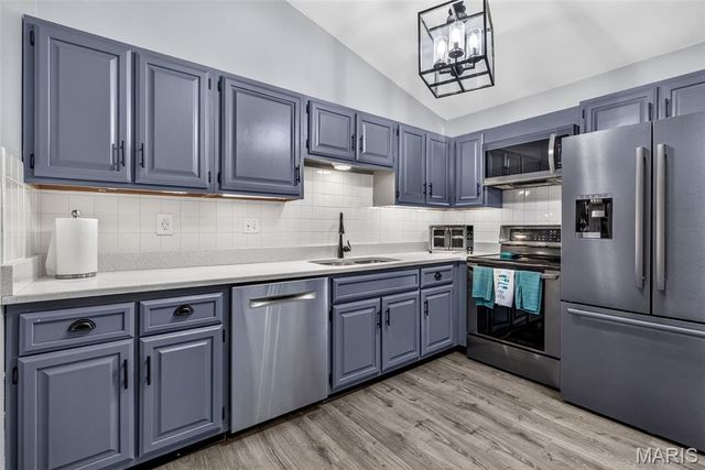 37 Royal Oaks Drive, O'fallon, MO 63366