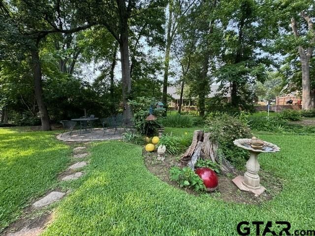 515 Southcreek Dr, Chandler, TX 75758