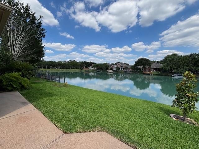 402 Bay Bridge Drive, Sugar Land, TX 77478