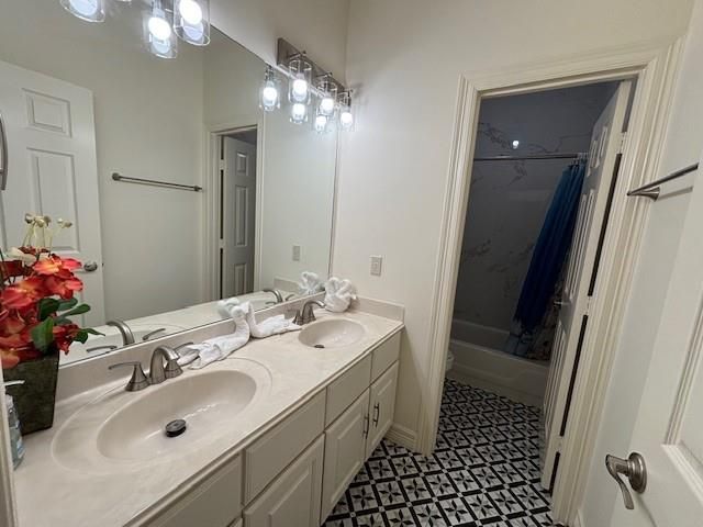 402 Bay Bridge Drive, Sugar Land, TX 77478