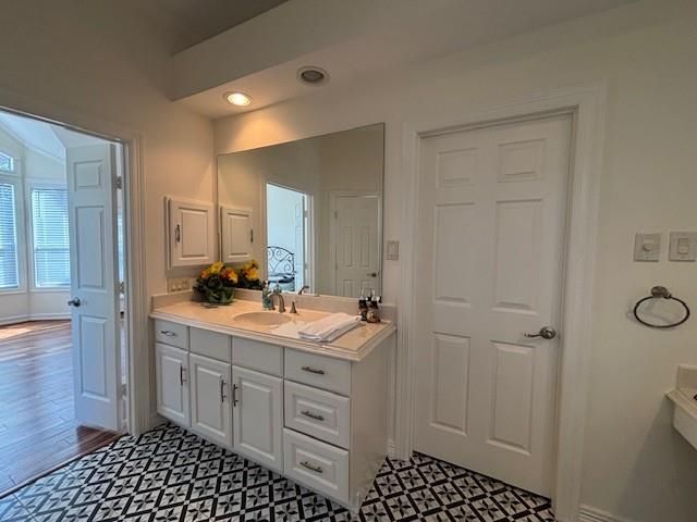 402 Bay Bridge Drive, Sugar Land, TX 77478