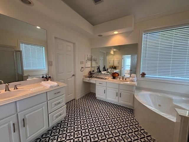 402 Bay Bridge Drive, Sugar Land, TX 77478