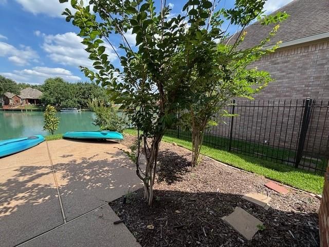 402 Bay Bridge Drive, Sugar Land, TX 77478