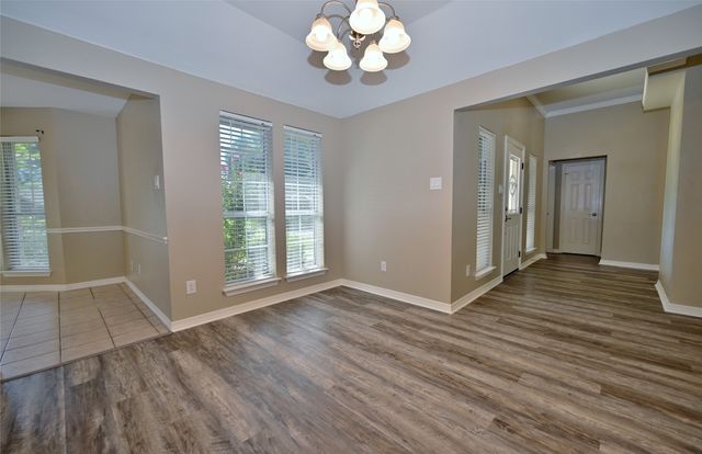 211 Barbara Way, Red Oak, TX 75154