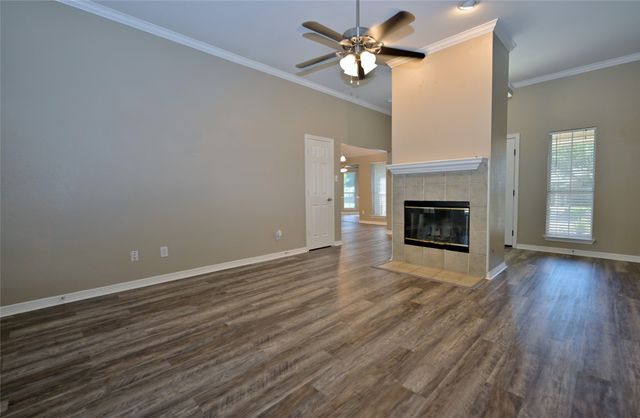 211 Barbara Way, Red Oak, TX 75154