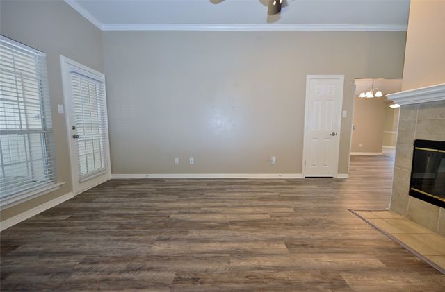 211 Barbara Way, Red Oak, TX 75154