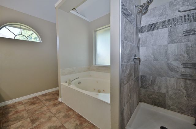 211 Barbara Way, Red Oak, TX 75154