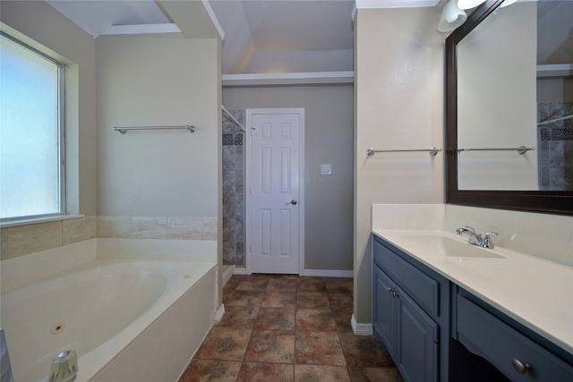 211 Barbara Way, Red Oak, TX 75154