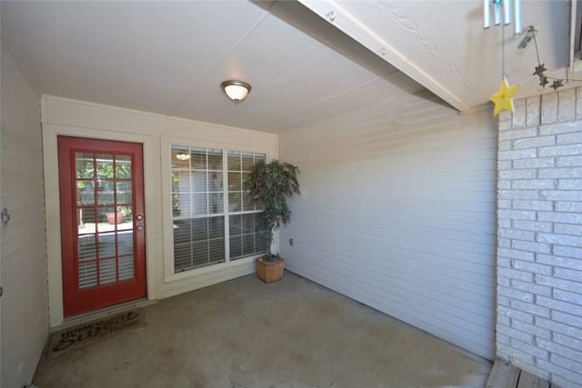 211 Barbara Way, Red Oak, TX 75154