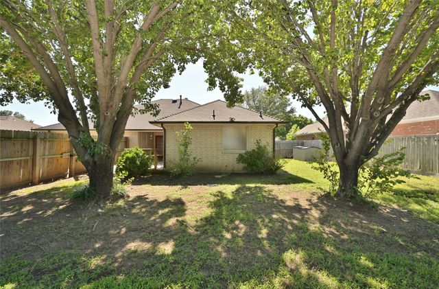211 Barbara Way, Red Oak, TX 75154