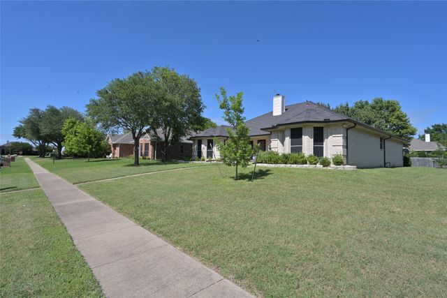 211 Barbara Way, Red Oak, TX 75154