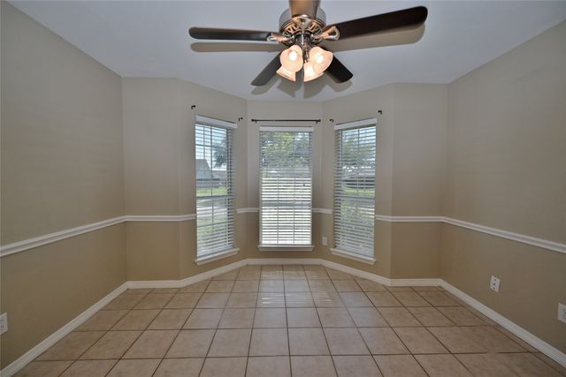 211 Barbara Way, Red Oak, TX 75154