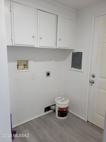 11982 W Desert Wren Drive, Tucson, AZ 85743