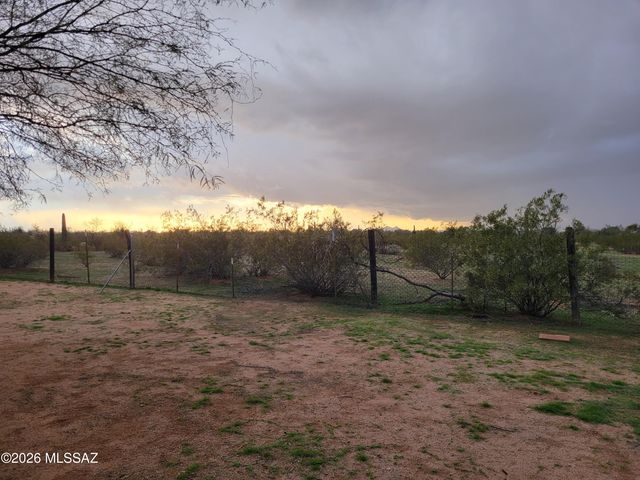 11982 W Desert Wren Drive, Tucson, AZ 85743