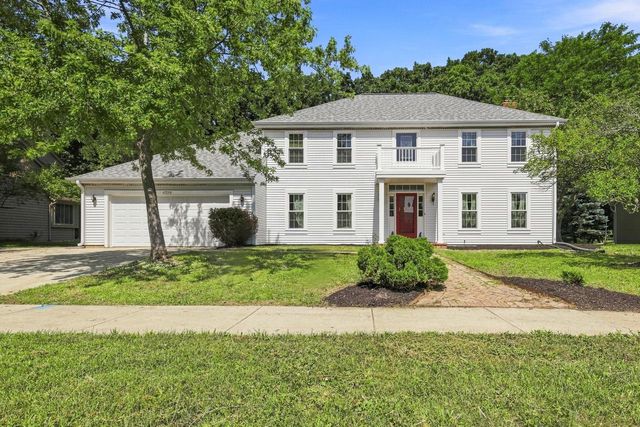 4228 W Tumblecreek DRIVE, Franklin, WI 53132