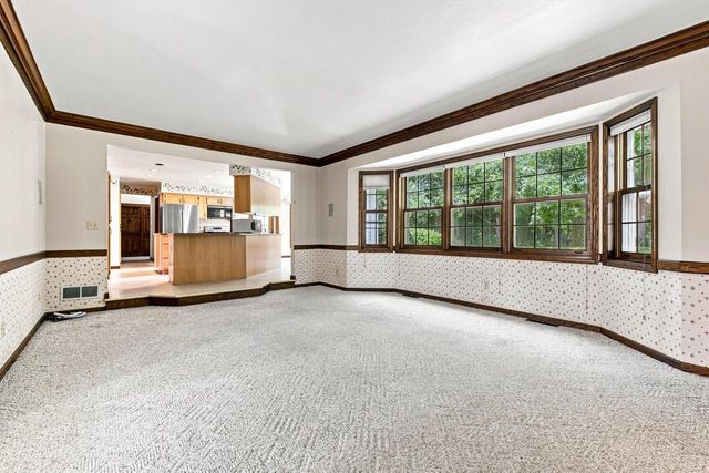 4228 W Tumblecreek DRIVE, Franklin, WI 53132