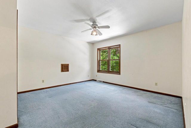 4228 W Tumblecreek DRIVE, Franklin, WI 53132
