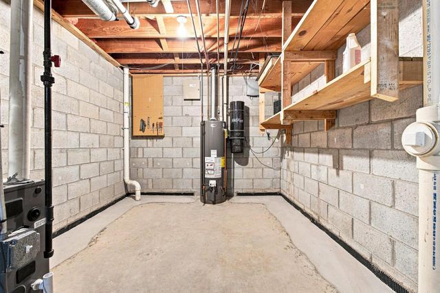 4228 W Tumblecreek DRIVE, Franklin, WI 53132