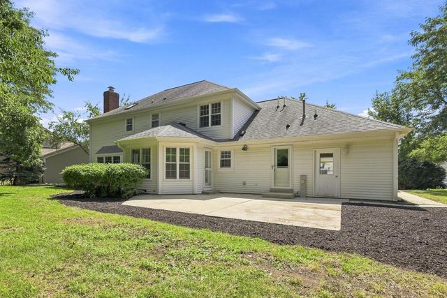 4228 W Tumblecreek DRIVE, Franklin, WI 53132