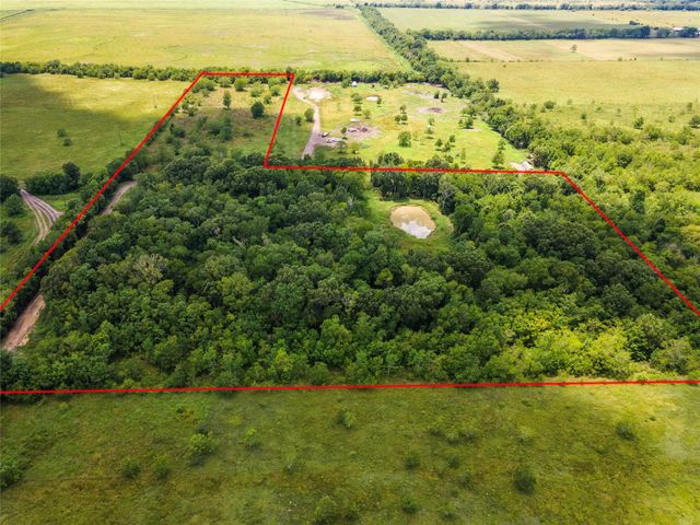 800 Private Road 60406, Dayton, TX 77535