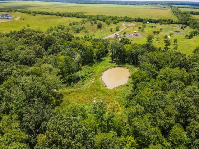 800 Private Road 60406, Dayton, TX 77535