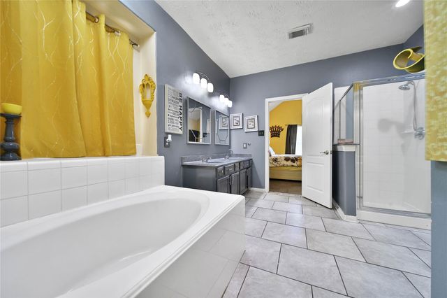 23518 Goldking Cross Court, Spring, TX 77373