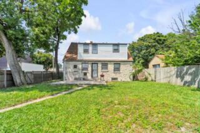 4024 N 44th STREET, Milwaukee, WI 53216