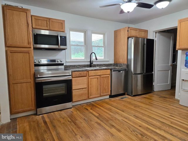 310 RAINBOW RD, Wardensville, WV 26851