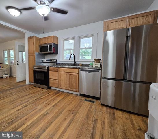 310 RAINBOW RD, Wardensville, WV 26851