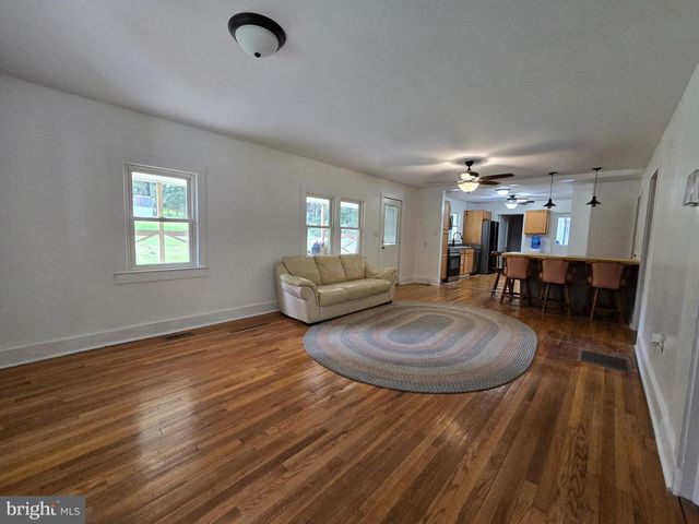 310 RAINBOW RD, Wardensville, WV 26851