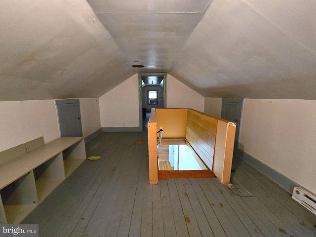 310 RAINBOW RD, Wardensville, WV 26851